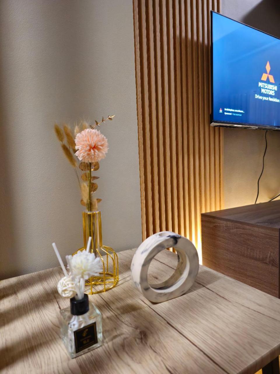 Serene Suite In Jazz Residences Makati City Exteriör bild