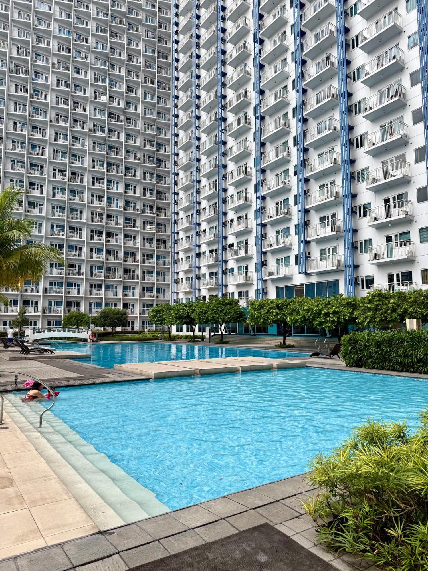 Serene Suite In Jazz Residences Makati City Exteriör bild